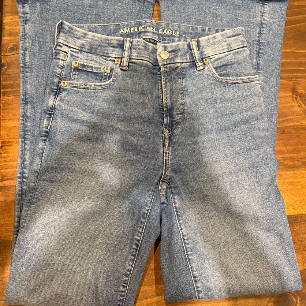 American Eagle women’s flare jeans